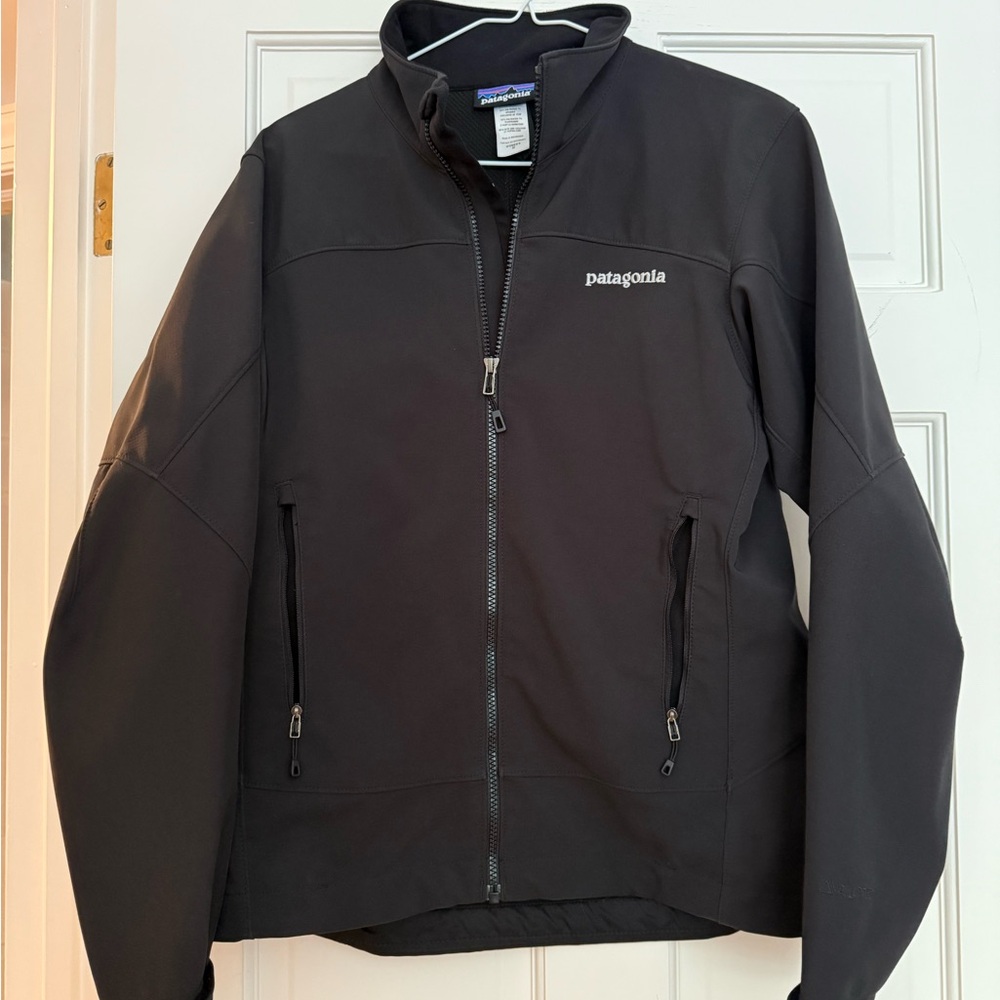 Patagonia Women’s Polartec windbreaker Jacket in Black